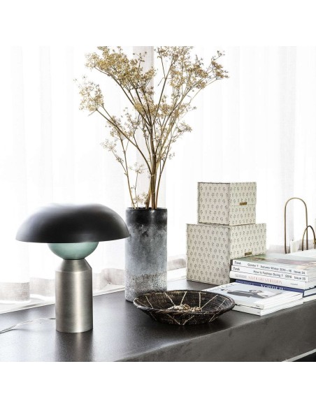 Lámpara de Sobremesa LITTLE FELLOW, Metal Gris / Negro - House Doctor. Vackart