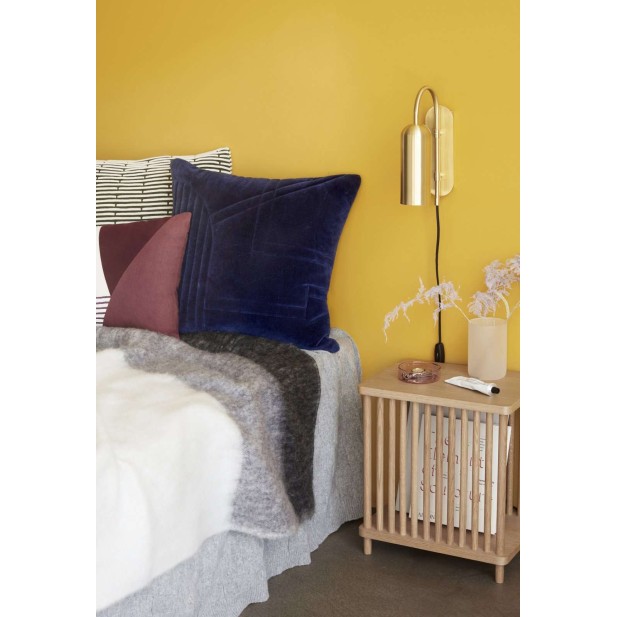 Mesita de Noche / Revistero ACORN, Madera Natural - Hübsch. Vackart Mesita de Noche / Revistero ACORN, Madera Natural - Hübsch. Vackart