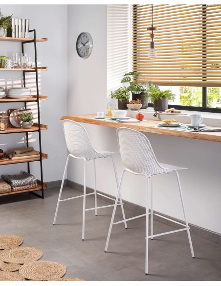 Taburete Alto QUINBY, Plástico Blanco - Kave Home. Vackart