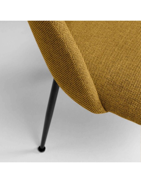 Silla MAHALIA, Textil Mostaza / Metal Negro - Kave Home. Vackart