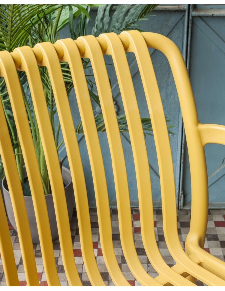 Silla con Brazos ISABELLINI, Plástico Amarillo - Kave Home. Vackart