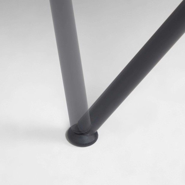 Silla con Brazos SURPIKA, Plástico Negro - Kave Home. Vackart Silla con Brazos SURPIKA, Plástico Negro - Kave Home. Vackart