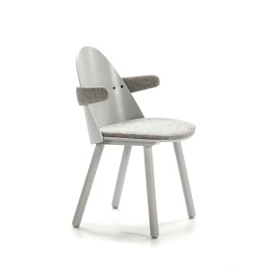 Silla con Brazos UMA, Madera / Textil Gris Claro - Teulat. Las más exclusivas sillas de diseño nórdico, solo en Vackart tu tienda de diseño online.