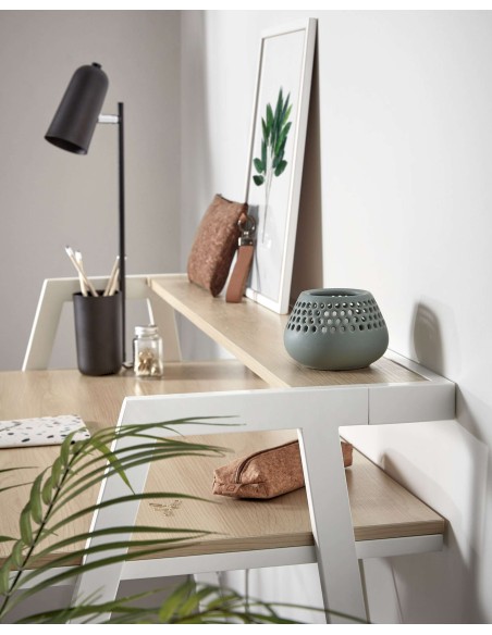Escritorio AARHUS melamina natural/patas acero blanco 115 x 60 cm - Kave Home