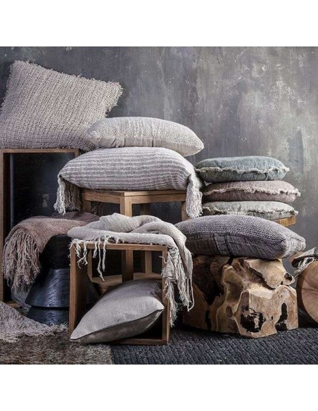 Taburete TOOR, Raíz Teca Natural - Dareels. Vackart