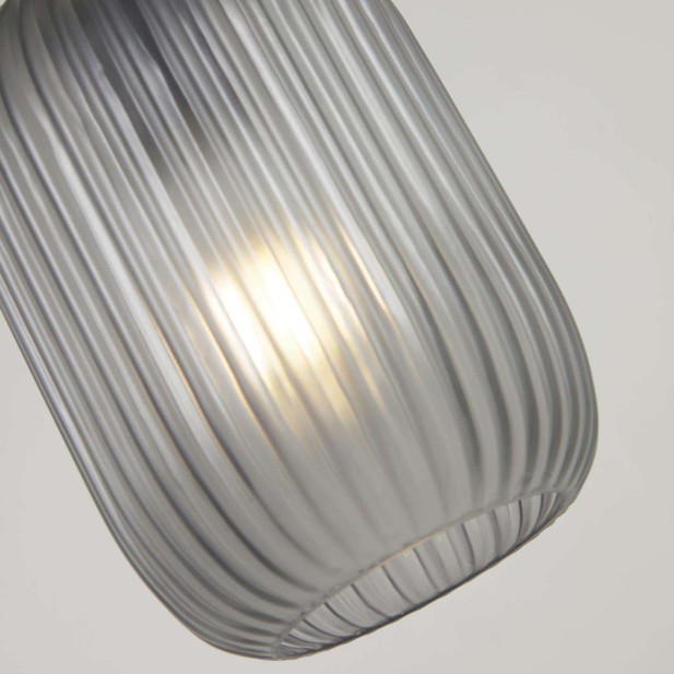 Lámpara de techo Hestia de metal latón y cristal gris - Kave Home Lámpara de techo Hestia de metal latón y cristal gris - Kave Home