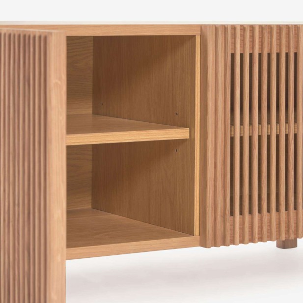Banco Beyla con 2 puertas de madera maciza y chapa de roble 98,5 cm FSC 100% - Kave Home