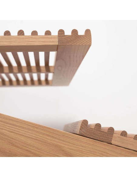 Banco Beyla con 2 puertas de madera maciza y chapa de roble 98,5 cm FSC 100% - Kave Home