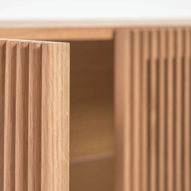 Aparador Beyla de madera maciza y chapa de roble 180 x 71,5 cm FSC 100 % - Kave Home Aparador Beyla de madera maciza y chapa de roble 180 x 71,5 cm FSC 100 % - Kave Home