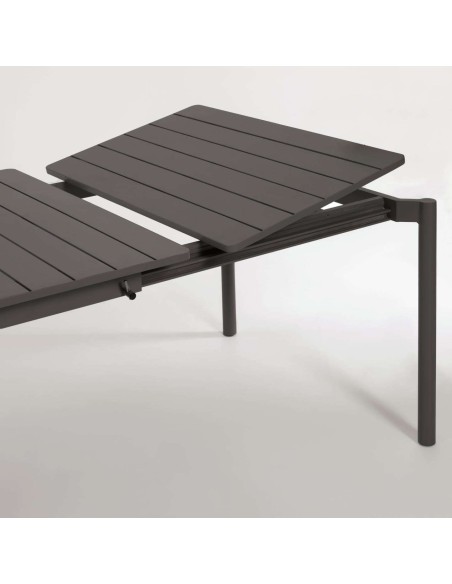 Mesa extensible de exterior Zaltana 180 (240) x 100 cm aluminio negro mate - Kave Home
