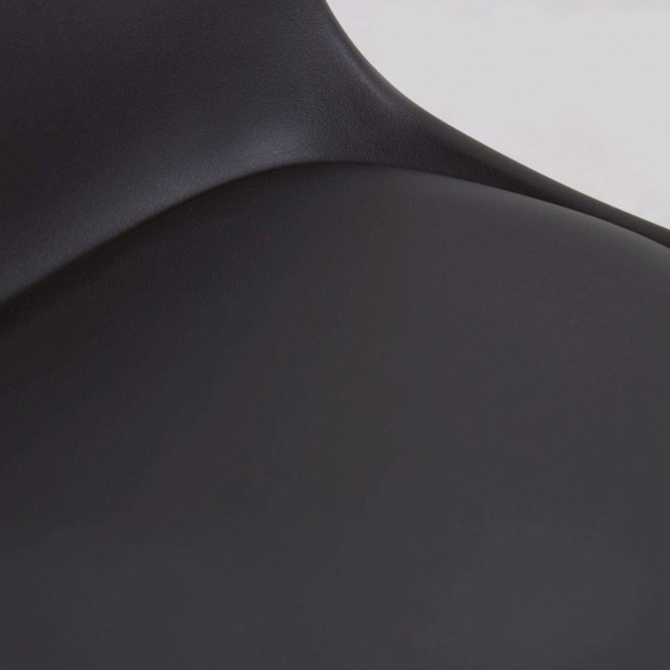 Taburete Orlando - T de piel sintética negro y acero negro mate 60-82 cm - Kave Home Taburete Orlando - T de piel sintética negro y acero negro mate 60-82 cm - Kave Home