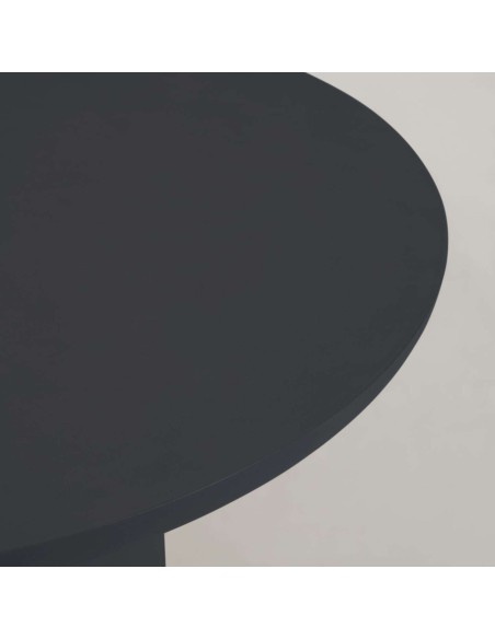 Mesa redonda de exterior Taimi Ø 110 cm cemento acabado negro - Kave Home