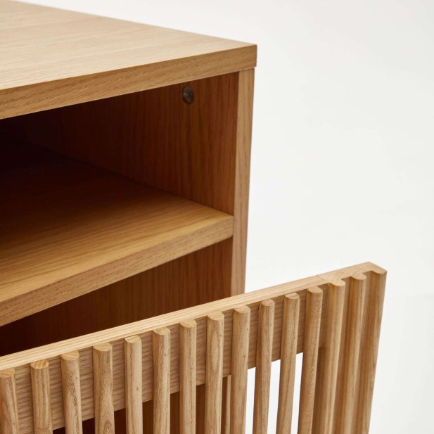Mesita de noche Beyla madera fresno/chapa roble 53 x 62 cm - Kave Home