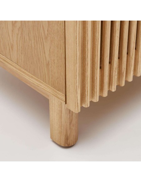 Mesita de noche Beyla madera fresno/chapa roble 53 x 62 cm - Kave Home