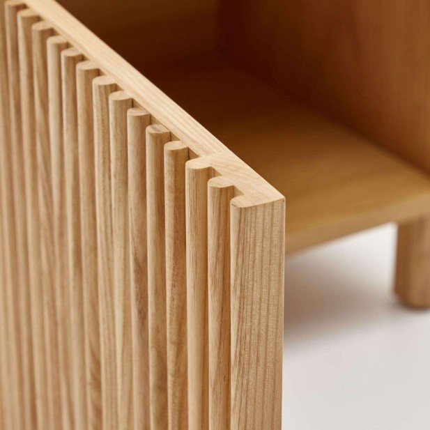 Mesita de noche Beyla madera fresno/chapa roble 53 x 62 cm - Kave Home