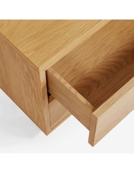 Mesita de noche ABILEN de chapa de roble 53 x 44 cm FSC 100% - Kave Home