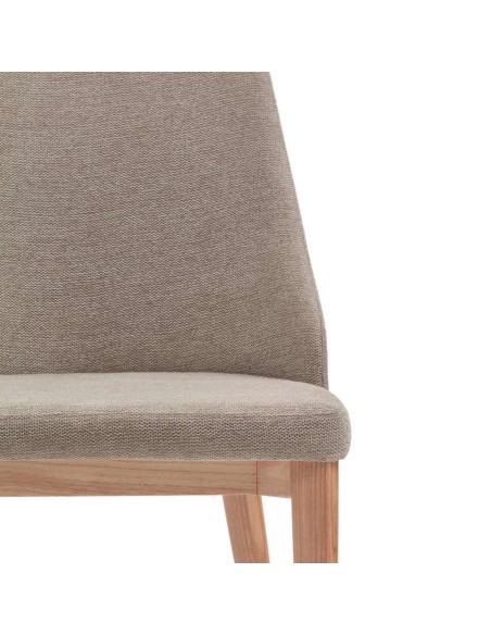 Silla Rosie chenilla marrón/patas fresno natural - Kave Home