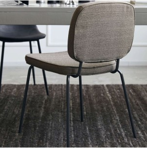 Silla CARMA, Textil Arena Oscuro / Metal - House Doctor. Vackart 2