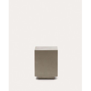 Mesa auxiliar Rustella de cemento 35 x 35 cm - Kave Home - J2200008PR03. Muebles y decoración de diseño para casas con personalidad