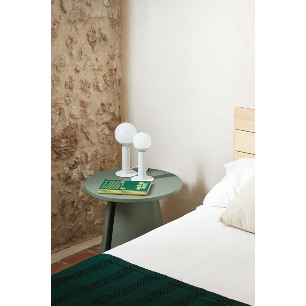 Mesa Auxiliar CEP Ø50 cm, DM / Fresno Verde - Teulat. Vackart Mesa Auxiliar CEP Ø50 cm, DM / Fresno Verde - Teulat. Vackart