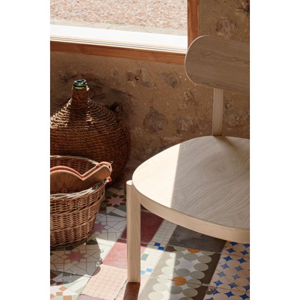 Butaca Baja NARA, Fresno Natural - Teulat. Vackart