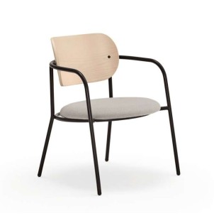 Butaca ECLIPSE, Fresno Natural Claro / Metal - Teulat. Las más exclusivas sillas de diseño nórdico, solo en Vackart tu tienda de diseño online.