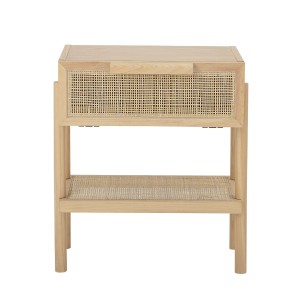 Mesita de Noche MANON, Madera / Ratán Natural - Bloomingville. Las exclusivas mesas de diseño nórdico de Bloomingville en Vackart, tu tienda de diseño online.