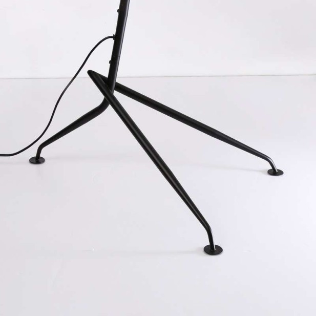 Lámpara Molle Negro Inspiración, de pié - Vackart Lámpara Molle Negro Inspiración, de pié - Vackart