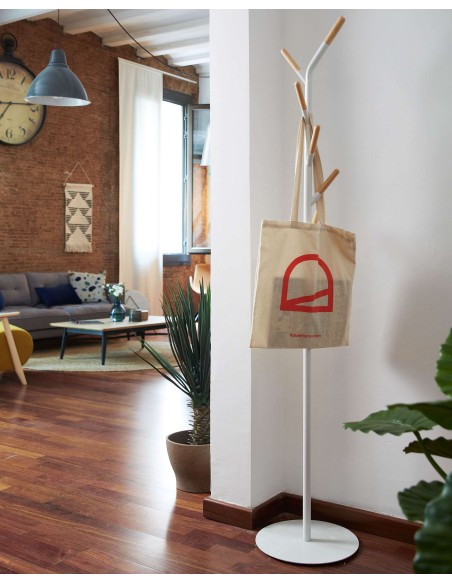 Perchero Nerb acero blanco, madera natural 175 cm - Kave Home; A784E05