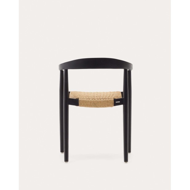 Silla exterior Ydalia, madera teca negra, ratán Kave Home J0600076SS46