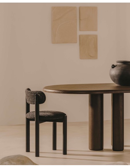 Silla Nebai borreguito negro, roble negro FSC MIX Credit - Kave Home; C0100117TB01