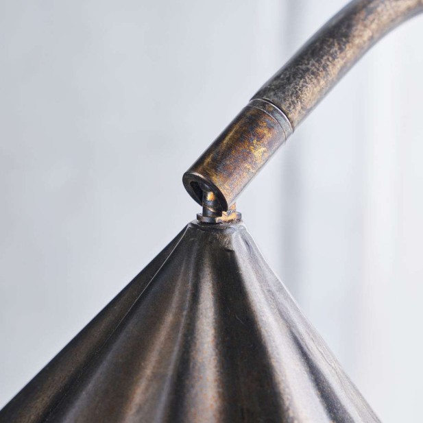 Lámpara de Pie HDFlola, Latón Antiguo - House Doctor. Vackart