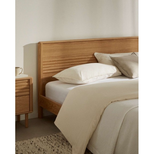 Cama Lenon de madera y chapa de roble...