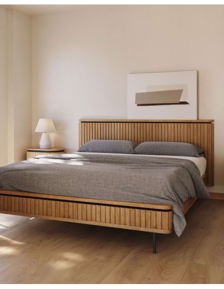 Cama Licia de madera maciza de mango y metal pintado negro para colchón de 160 x 200 cm - Kave Home