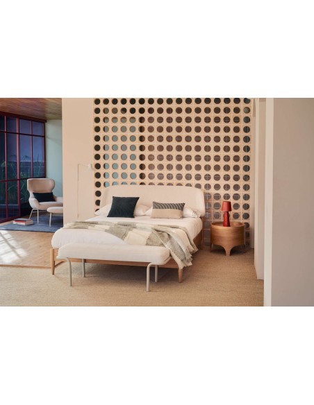 Cama Octavia de madera contrachapada de fresno y cabecero tapizado blanco 160 x 200 cm - Kave Home