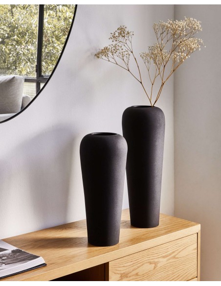 Espejo Anera de metal negro 84 x 108,5 cm - Kave Home