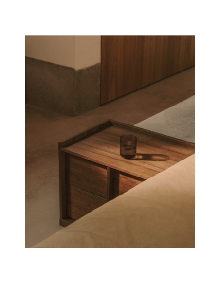 Mesita de noche Onix 2 cajones de chapa de nogal con acabado oscuro 60x59cm FSC Mix Credit - Kave Home