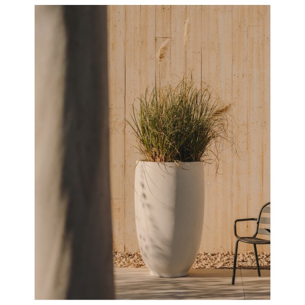 Macetero Aiguablava de cemento blanco... Macetero Aiguablava de cemento blanco...