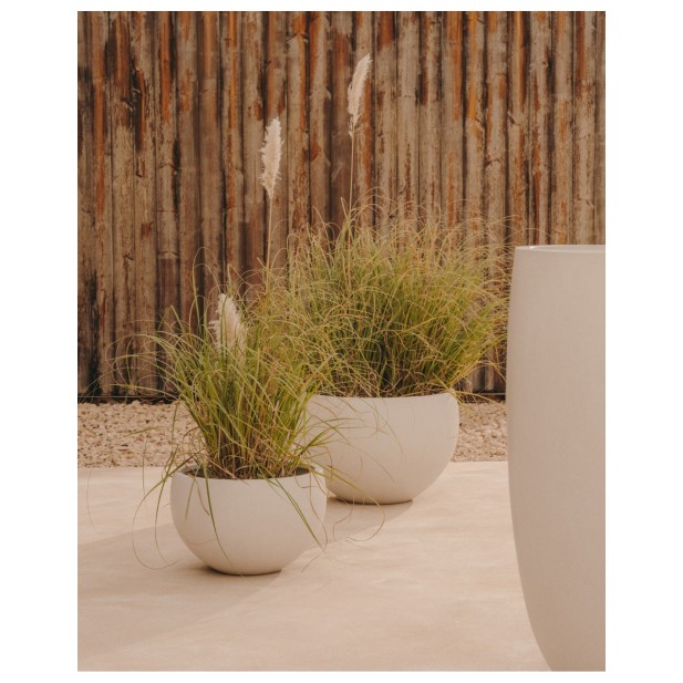 Macetero Aiguablava de cemento blanco... Macetero Aiguablava de cemento blanco...