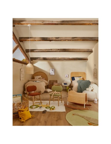 Butaca infantil Bucky de borreguito blanco FSC 100% - Kave Home