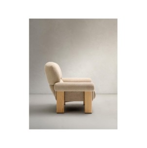 Butaca Cabana de chenilla beige y patas de madera maciza... 2