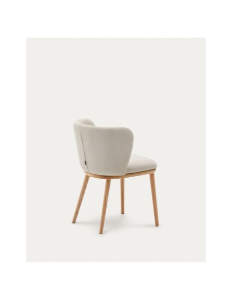 Silla Ciselia chenilla beige y madera maciza de fresno acabado tono natural FSC Mix Credit - Kave Home
