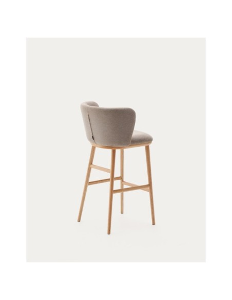 Taburete Ciselia chenilla marrón y madera maciza fresno acabado tono natural FSC Mix Credit 75cm - Kave Home