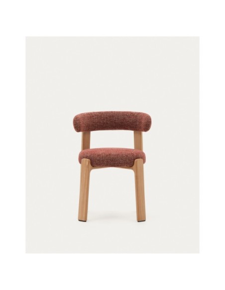 Silla Granite de chenilla terracota y madera maciza de fresno con acabado natural FSC 100% - Kave Home