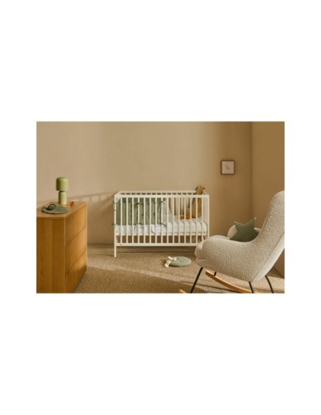 Lámpara de mesa Monze de metal pintado verde claro - Kave Home