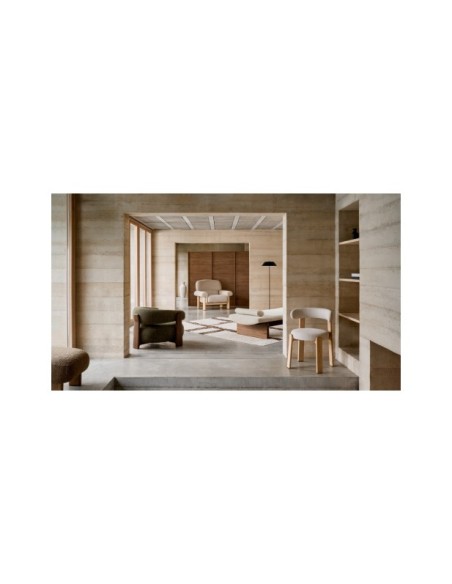 Diván Topaz de chenilla beige y madera maciza de fresno con acabado nogal 200 cm FSC 100% - Kave Home