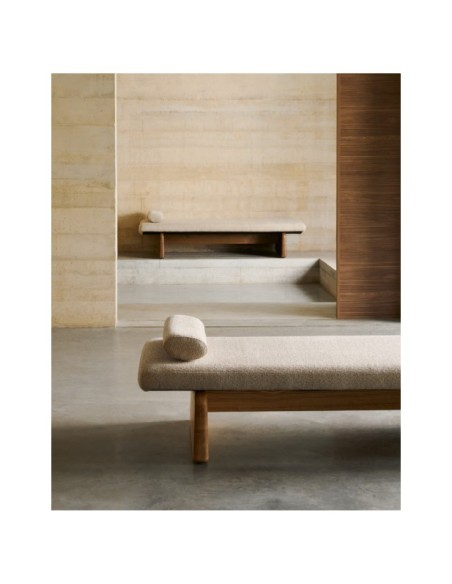 Diván Topaz de chenilla beige y madera maciza de fresno con acabado natural 200cm FSC 100% - Kave Home