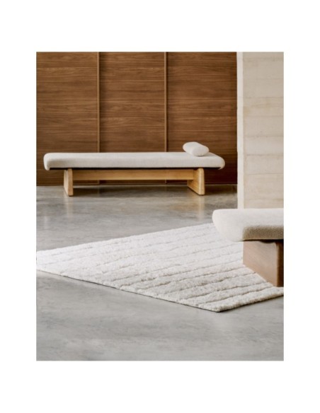 Diván Topaz de chenilla beige y madera maciza de fresno con acabado natural 200cm FSC 100% - Kave Home