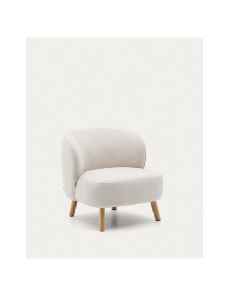 Butaca Ulit de chenilla beige y patas de madera maciza haya acabado natural - Kave Home