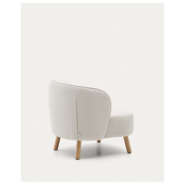 Butaca Ulit de chenilla beige y patas... Butaca Ulit de chenilla beige y patas...